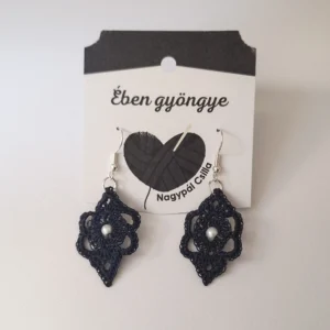 Horgolt fülbevaló - Ében gyöngye